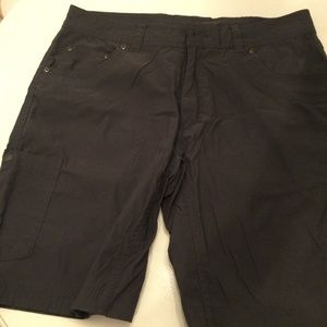 Swiss Alps shorts dark gray